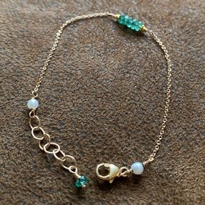 14k and 18k solid gold bracelet with high quality emeralds